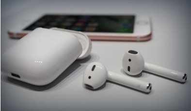 Плюсы и минусы новых беспроводных наушников Apple AirPods