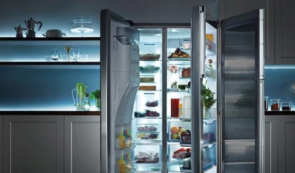Холодильник с голосовым управлением, который доставит завтрак в постель