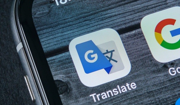 Google Translate будет предлагать несколько вариантов перевода, в зависимости от пола