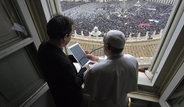 Папа Римский представил онлайн-сервис для молитв