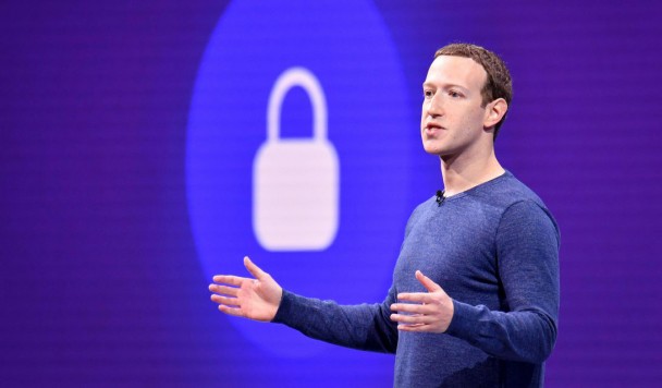 Facebook скопировал контакты из электронной почты 1,5 млн пользователей