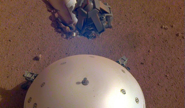 Марс жив! Станция InSight зафиксировала первые подземные толчки