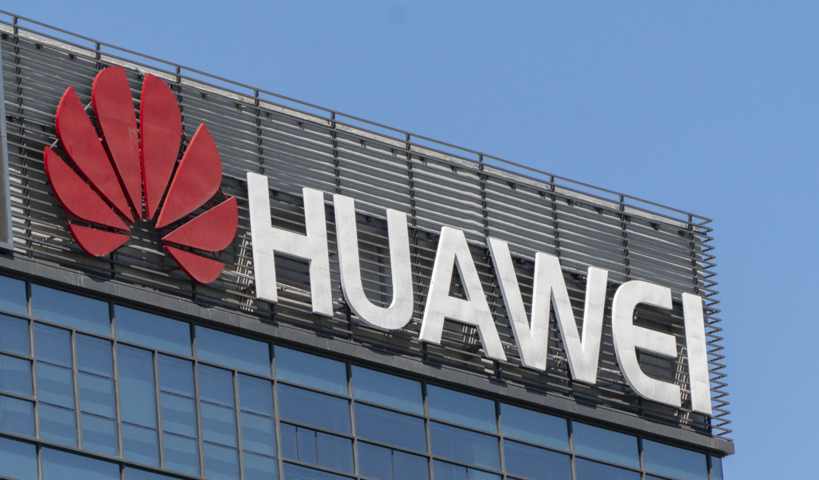Китайский Android: Какой будет операционная система от Huawei