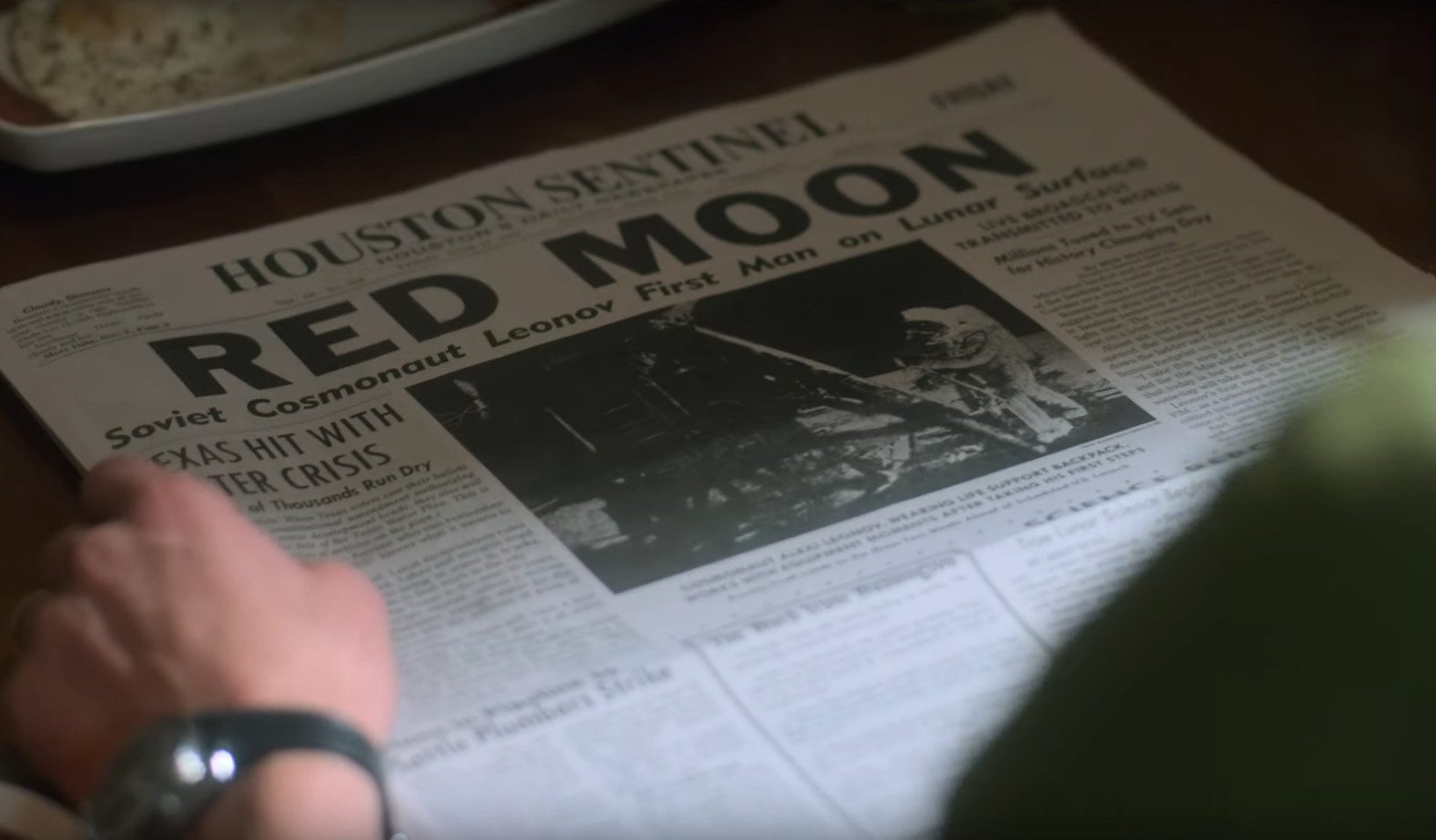Apple снимает сериал о мире, в котором СССР первым высадился на Луну