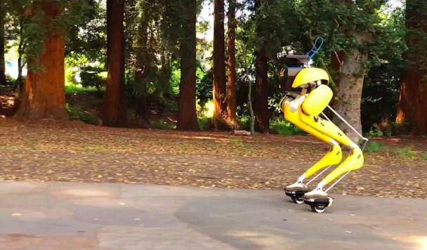Новый робот умеет кататься на роликах лучше вас