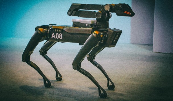Boston Dynamics убеждает всех, что их роботы не представляют угрозы