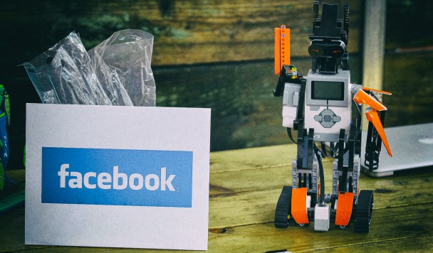 Facebook научил роботов ориентироваться в пространстве без карт