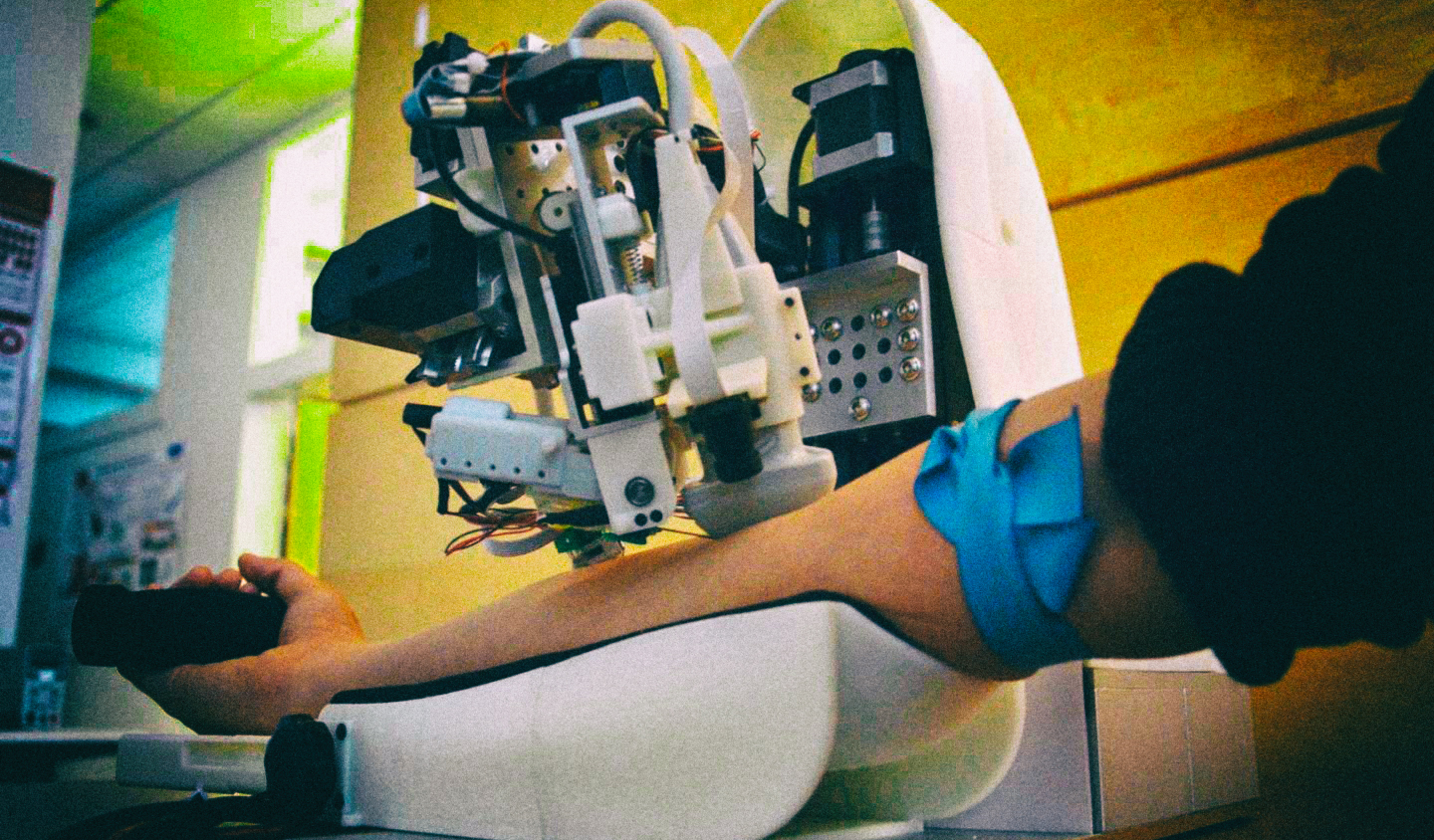 Разработан умный робот для сбора анализов крови