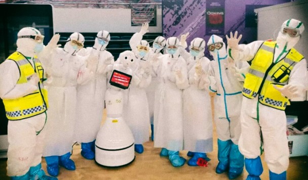 Китай запустил первую больницу, полностью управляемую роботами