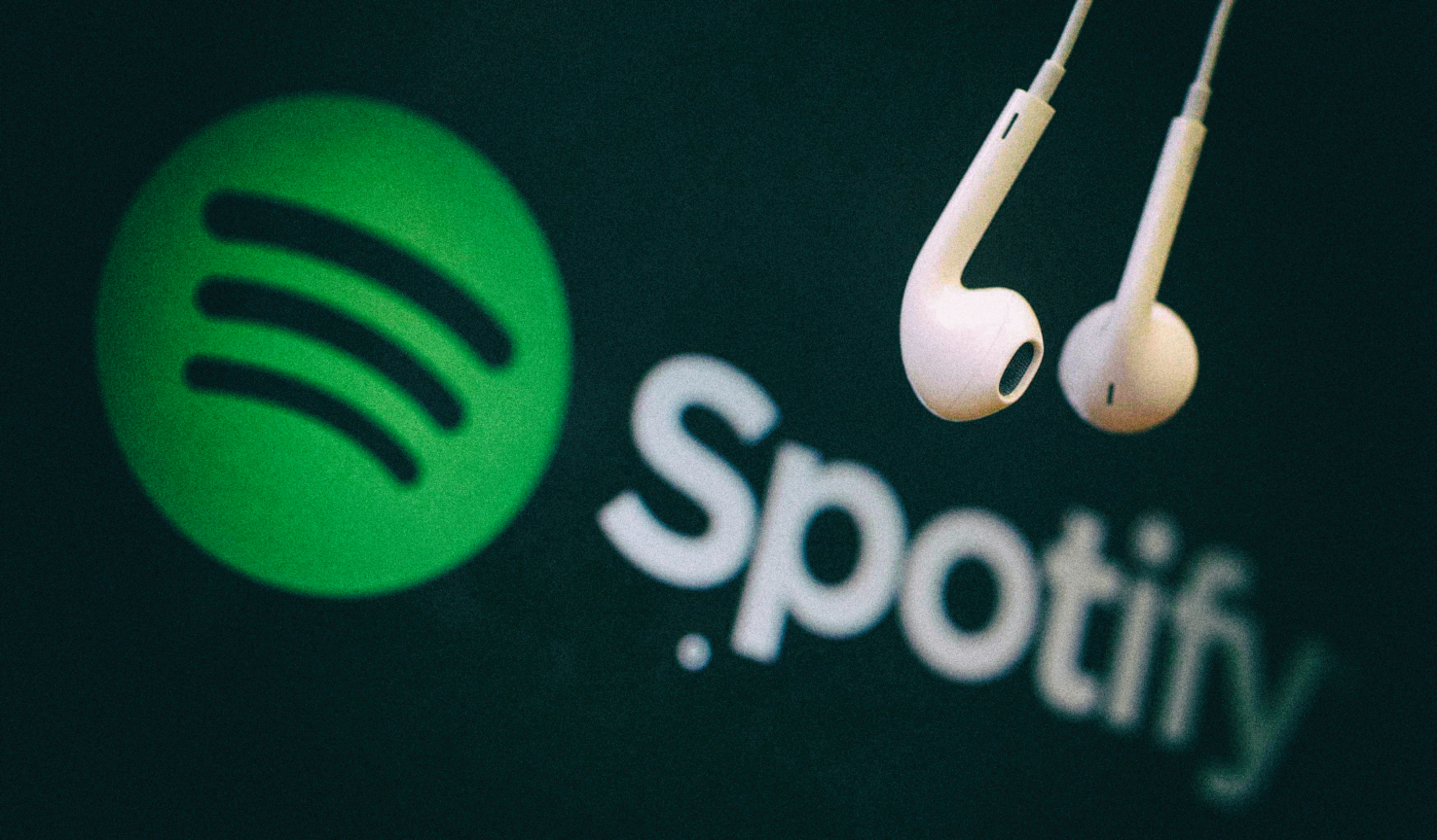 С завтрашнего дня Spotify заработает в Украине официально