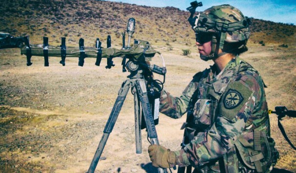 Военные создают устройство для эмуляции “фальшивых солдат” на поле боя