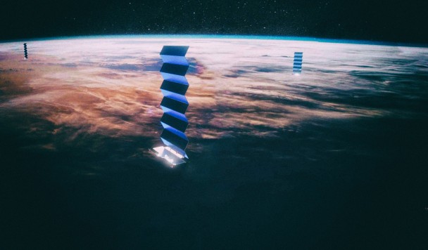 Затемненные спутники SpaceX все еще мешают астрономам