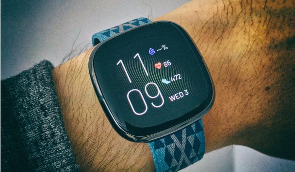 Обзор Fitbit Sense: самые продвинутые смарт-часы в линейке Fitbit