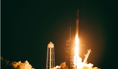 SpaceX успешно отправила на орбиту еще четверых космонавтов