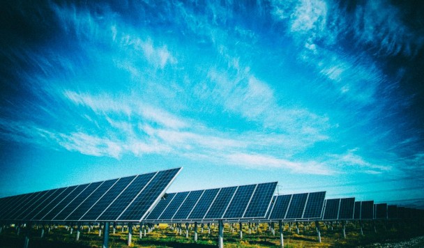 LG планирует полностью перейти на возобновляемую энергию к 2050