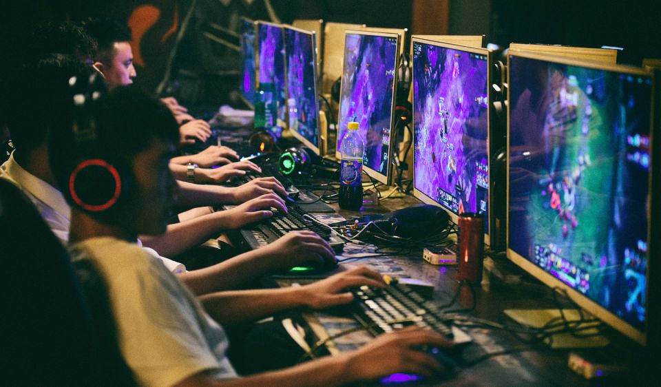 Китай запретил детям играть в видеоигры более трех часов в неделю