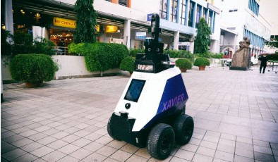 В Сингапуре роботы начали патрулировать общественные зоны