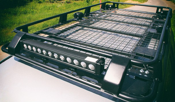 Экспедиционный багажник на крышу внедорожника — легкая и прочная конструкция для перевозки вещей