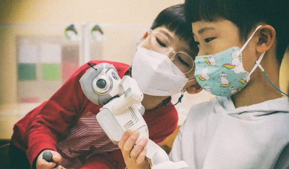 Южная Корея с детства приучает детей к компании роботов