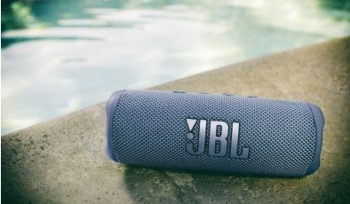 JBL Flip 6: смелый звук для любого приключения