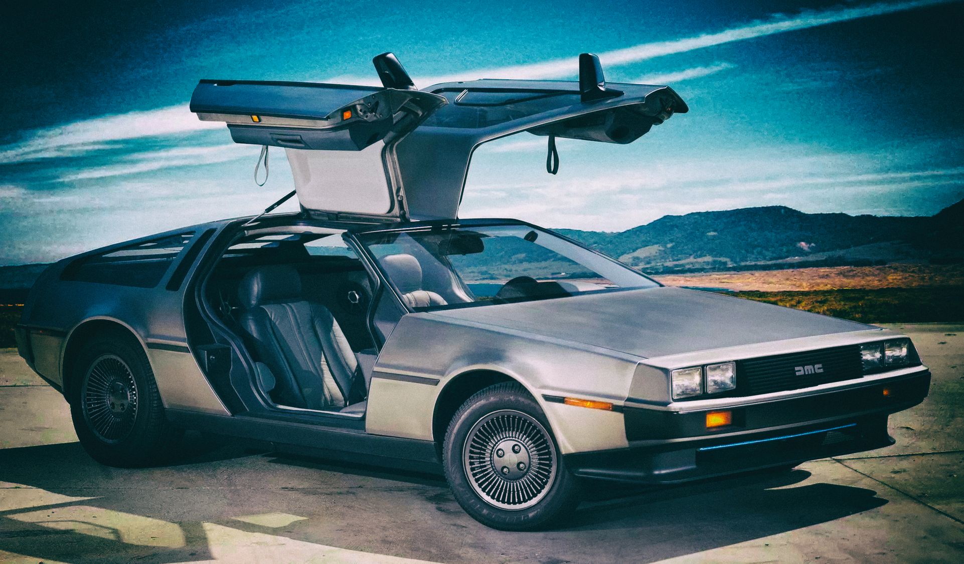 Легендарные DeLorean вернутся в виде электромобилей