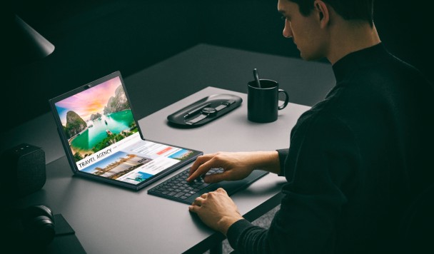 ASUS оголошує ціни та інформацію про доступність Zenbook 17 Fold OLED