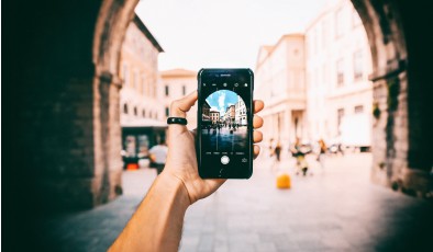 Як стати таргетологом чи мобільним фотографом: освітні серіали від Мінцифри