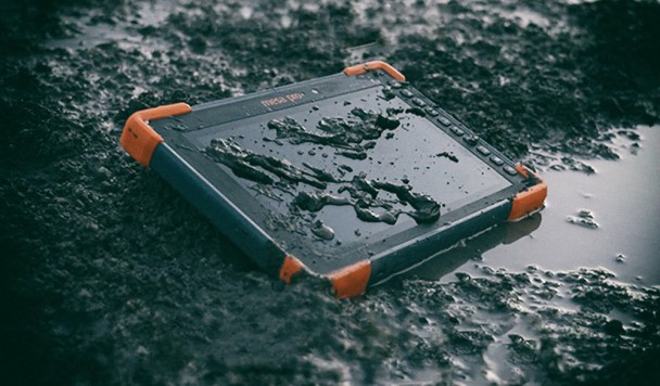 Представлен первый бронированный планшет с активным охлаждением