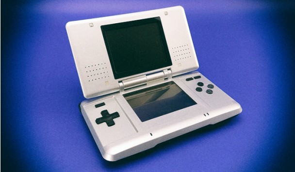 Легендарная консоль Nintendo DS
