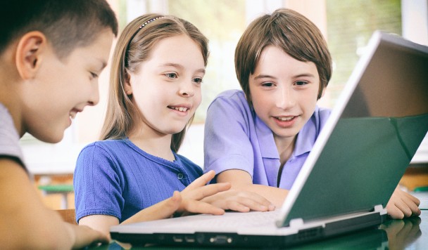 Google розширює програму “Безпека дітей в Інтернеті”