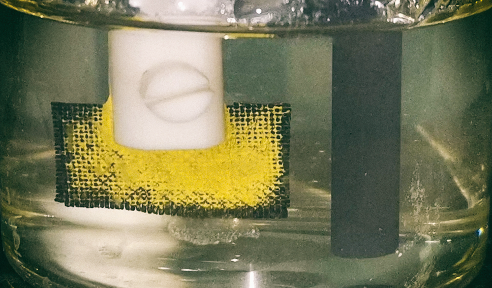 Электрическая ткань позволяет извлекать уран из морской воды