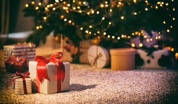 Лише 76% українців планують дарувати подарунки на зимові свята