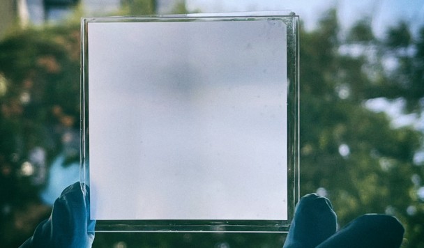 Новый материал прозрачнее стекла эффективно блокирует жару
