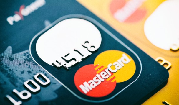 Mastercard обвиняют в манипулировании ценами с помощью искусственного интеллекта