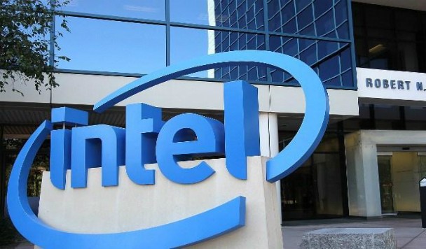 Прибыль Intel растет, Facebook и Samsung представят смартфон, Amazon откроет оффлайн-магазин