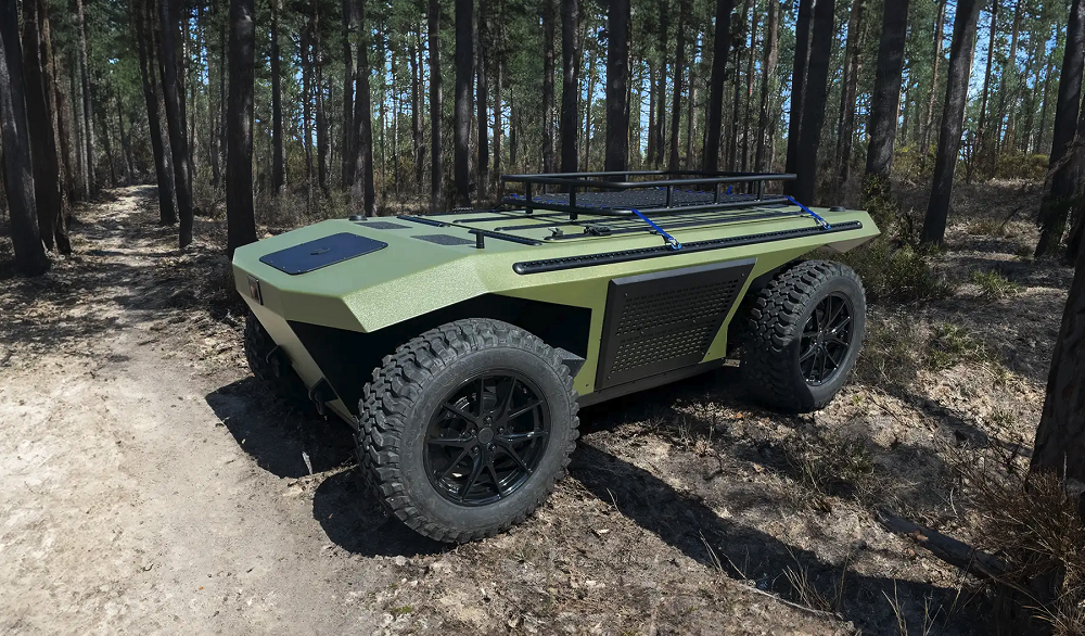 Чехия представила автономный наземный дрона HORNET для военной логистики