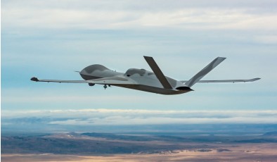 Автономный беспилотник MQ-20 научился сбивать самолеты в воздушном бою