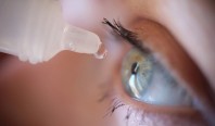 FDA одобрила первые глазные капли для коррекции дальнозоркости без очков