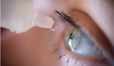 FDA одобрила первые глазные капли для коррекции дальнозоркости без очков
