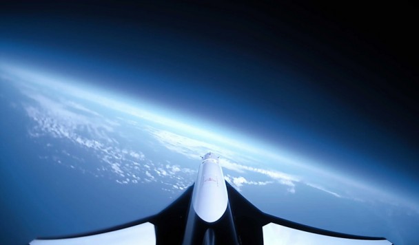 Роботизированный самолет взлетает к границе космоса для слежки за шпионскими спутниками