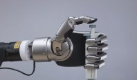 Представлена роботизированная рука, не уступающая по ловкости человеческой