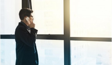 Телефонные разговоры можно прослушивать через вибрации смартфона