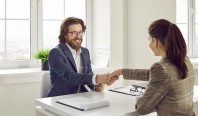 Компании отказываются от онлайн-собеседований, так как соискатели жульничают с ИИ