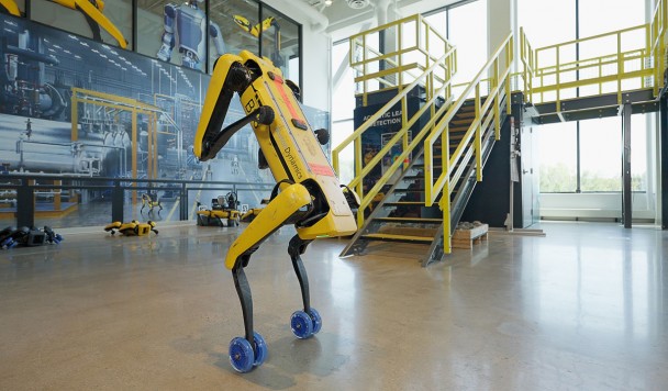 Робопёс Spot от Boston Dynamics научился делать сальто назад