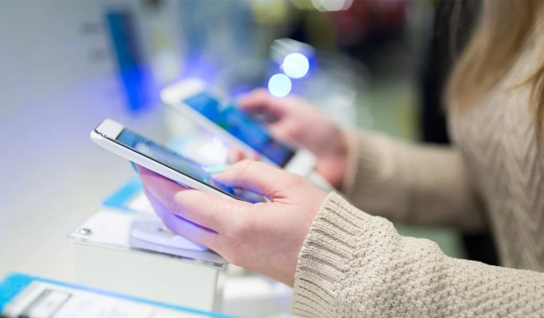 Більше ніж половина українців купують нові смартфони раз на 4-5 років