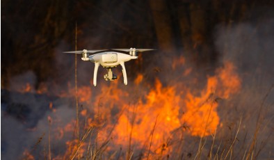 Автономные дроны помогают прогнозировать распространение дыма от лесных пожаров