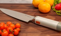 Представлен ультразвуковой поварской нож, который облегчает нарезку продуктов