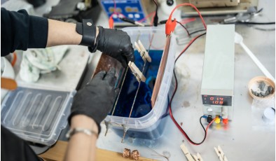 Найден способ переработки аккумуляторов с использованием их собственной энергии