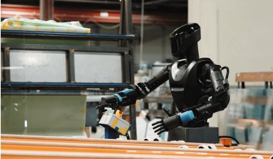 Представлен первый в мире боевой человекообразный робот Phantom MK-1