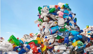 Учёные научились превращать пластиковый мусор в ценный материал для аккумуляторов